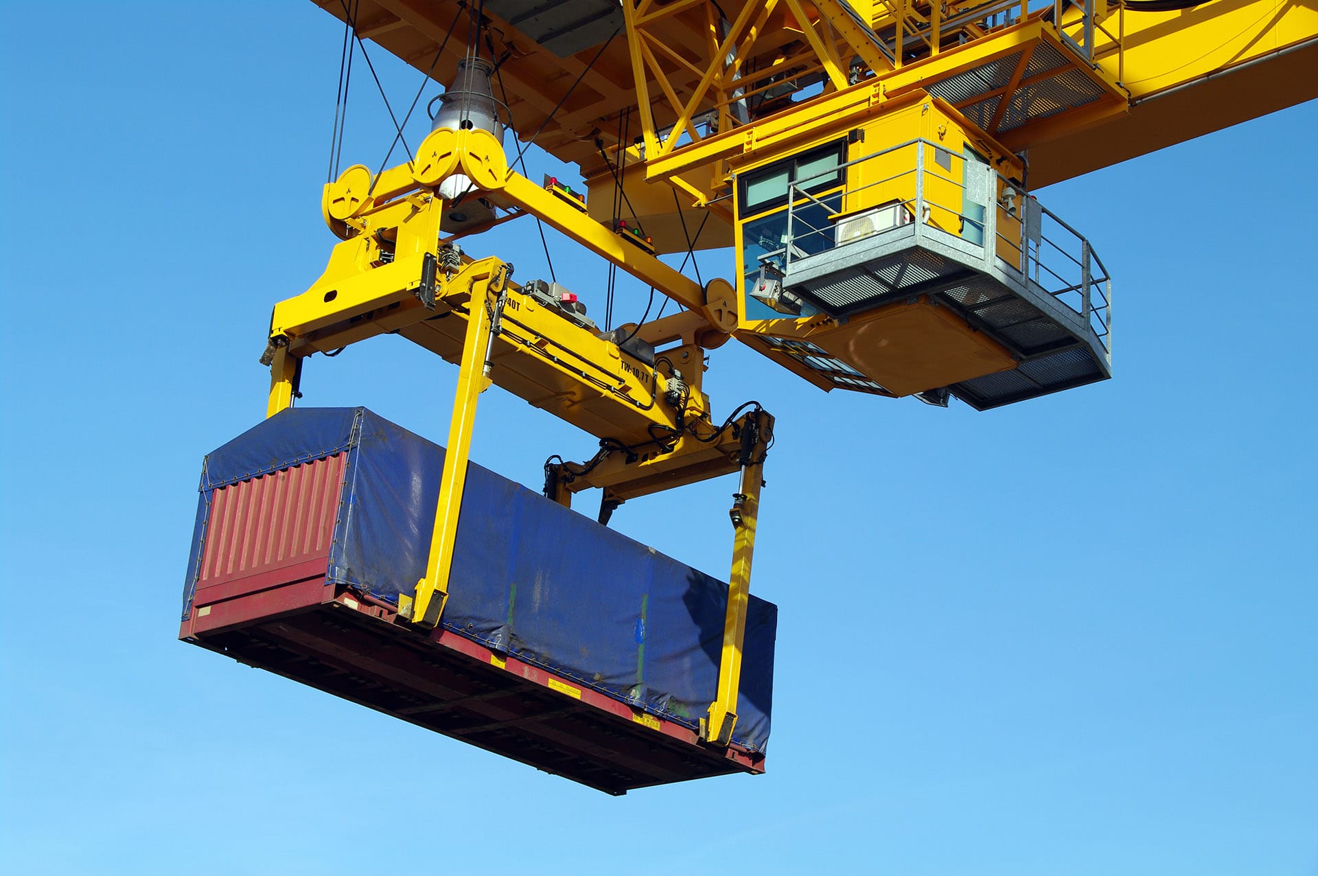 Crane with container - Deacon Engineers